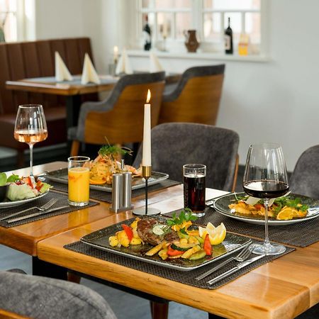 Roca Restaurant Und Hotel Bommersheim Extérieur photo