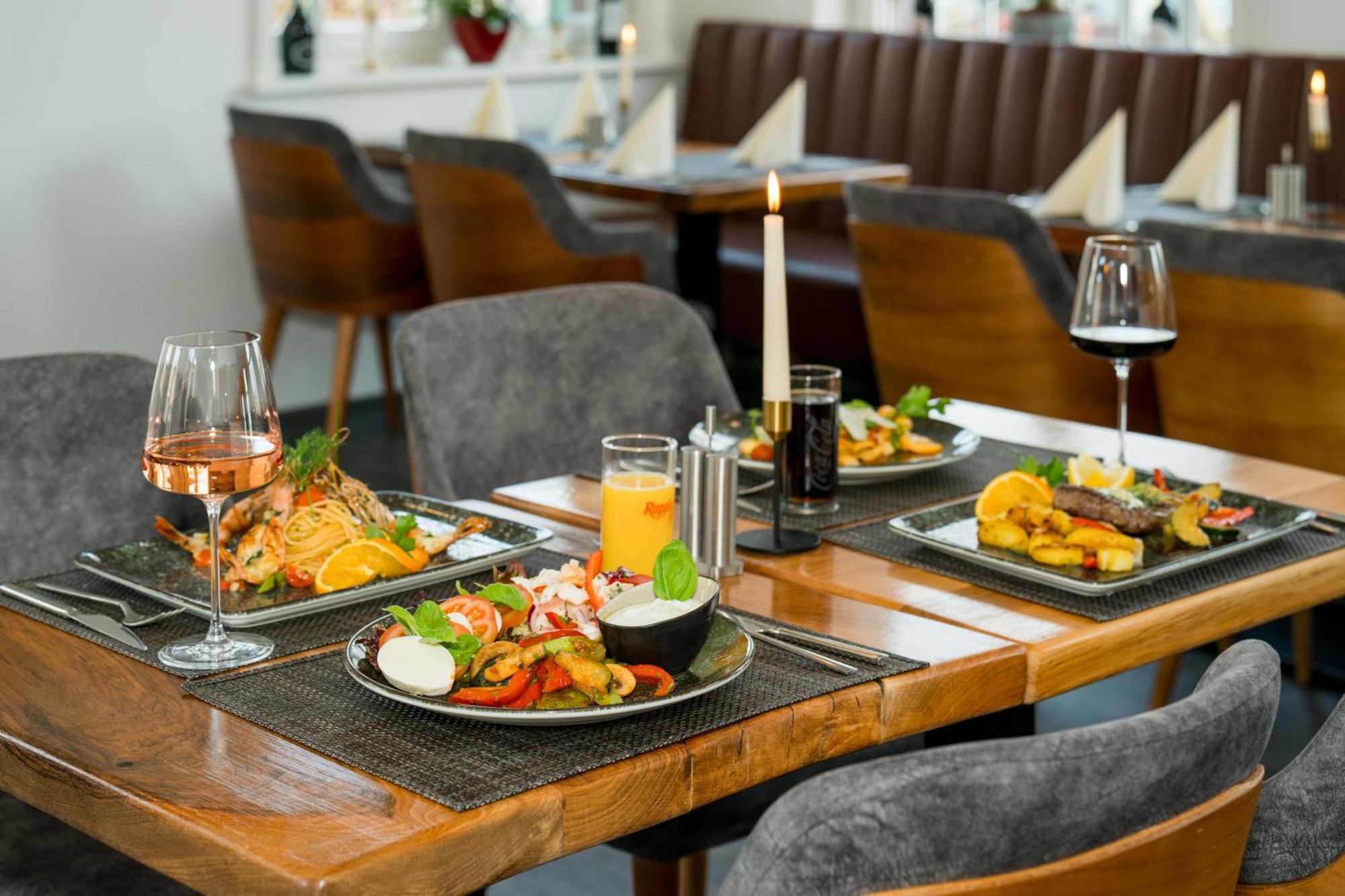 Roca Restaurant Und Hotel Bommersheim Extérieur photo