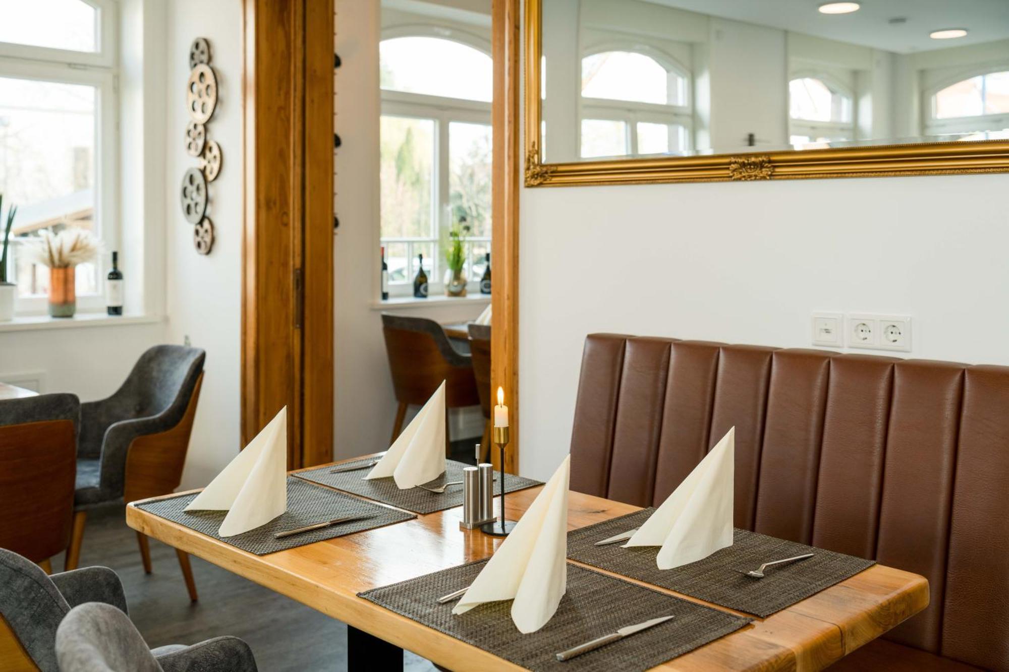 Roca Restaurant Und Hotel Bommersheim Extérieur photo