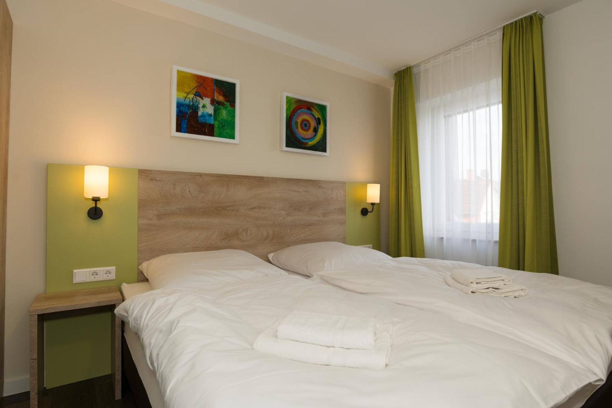 Roca Restaurant Und Hotel Bommersheim Extérieur photo